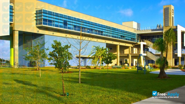 Miami Dade College фотография №7