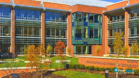 Frostburg State University photo #8