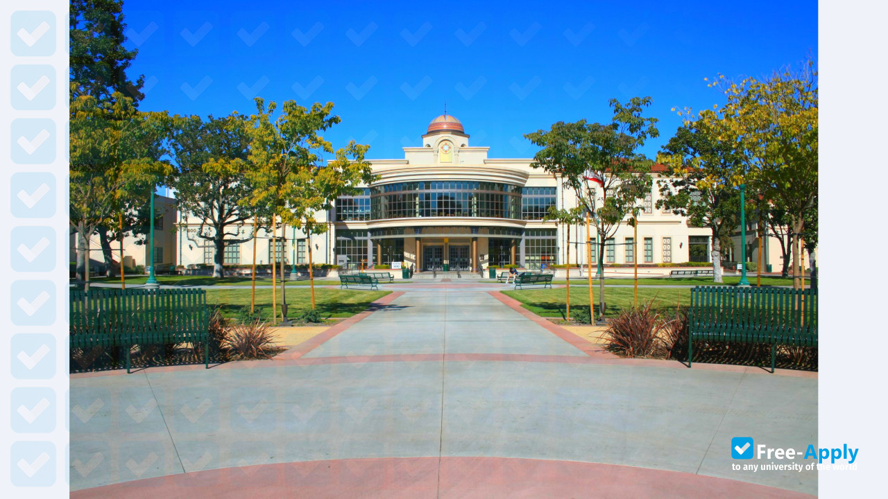 Fullerton College фотография №8