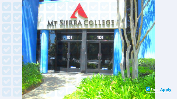 Mt Sierra College фотография №6