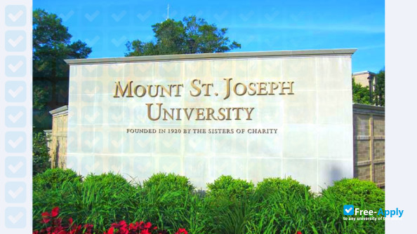 Foto de la Mount St. Joseph University #17