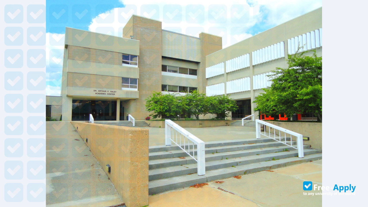 Mount Wachusett Community College фотография №16