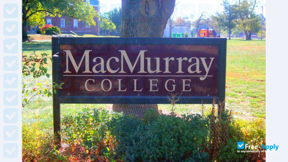 Foto de la MacMurray College #10