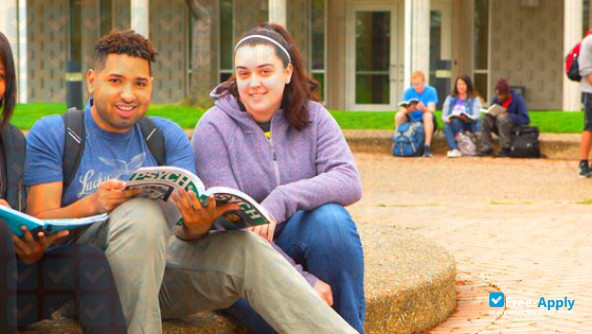 Macomb Community College photo #7