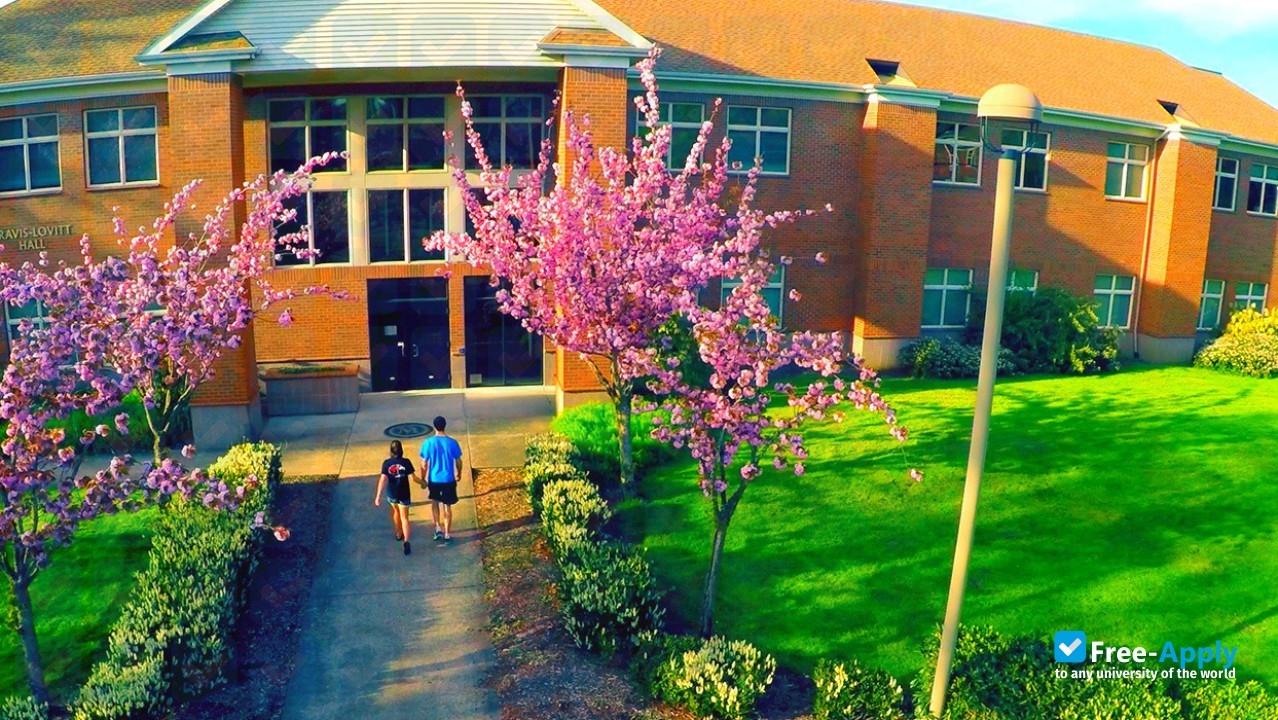 Multnomah University photo #5