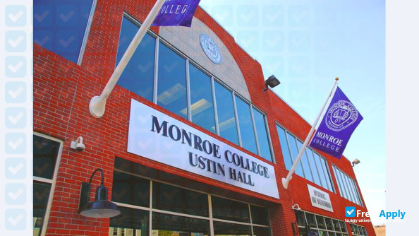 Monroe College photo #1
