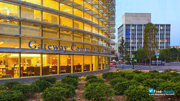 Foto de la Gateway Community College #3