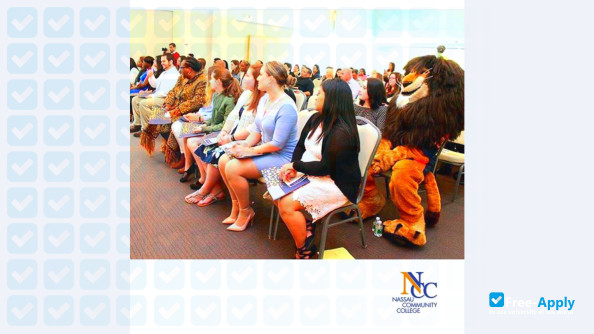 Foto de la Nassau Community College #3