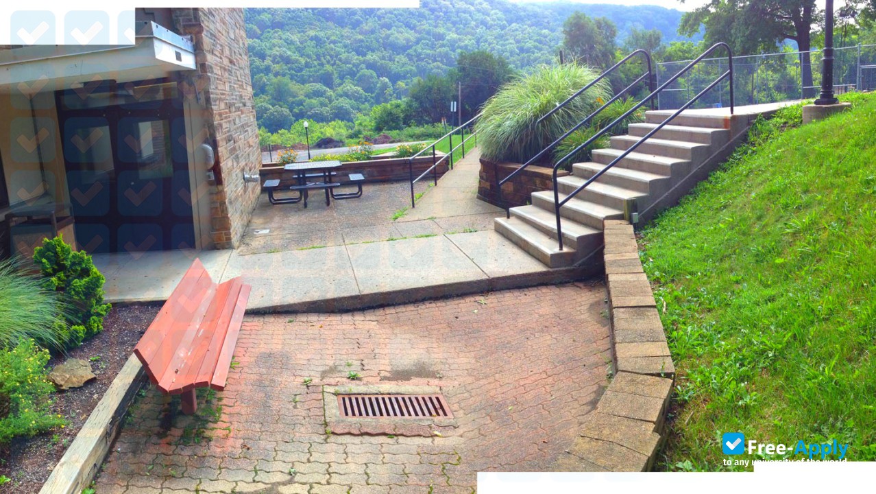 Geneva College photo #5