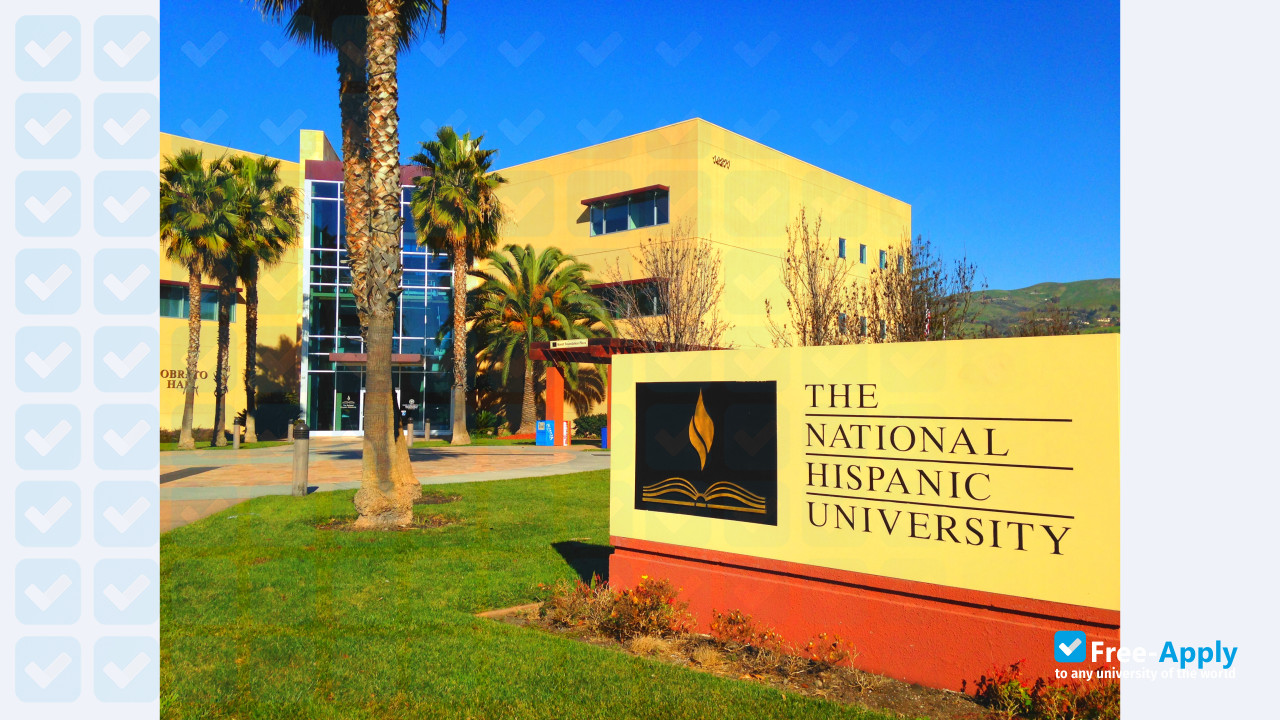 Foto de la National Hispanic University #10
