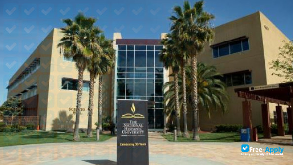Foto de la National Hispanic University #11