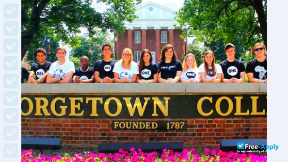 Georgetown College photo #5