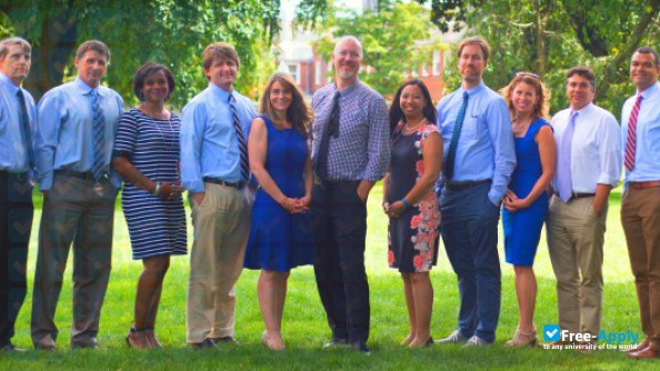 Georgetown College photo #8