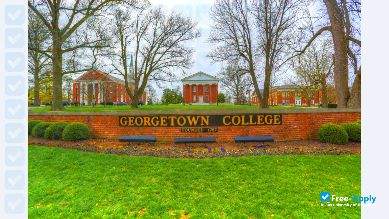 Georgetown College photo #10