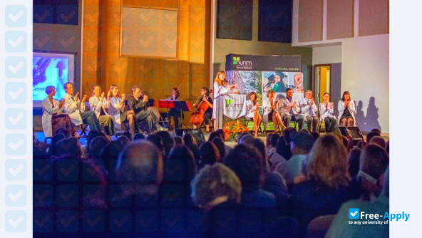 Foto de la National University of Natural Medicine #3