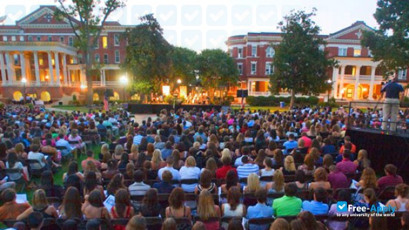 Foto de la Georgia College & State University #5