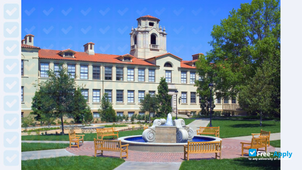 Pomona College photo #6