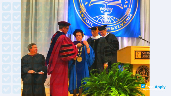 Foto de la Neumann University #2