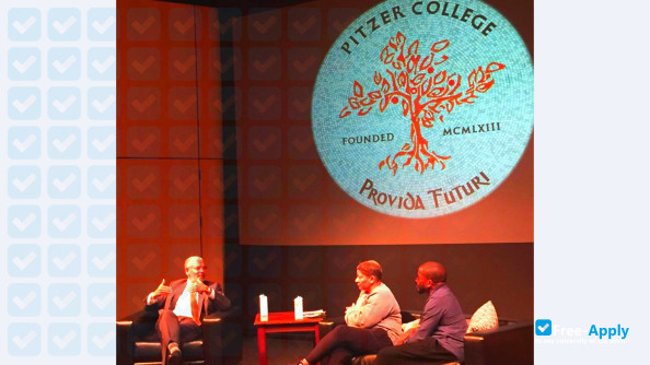 Pitzer College photo #10