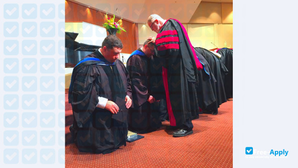 Foto de la Mid America Baptist Theological Seminary #10