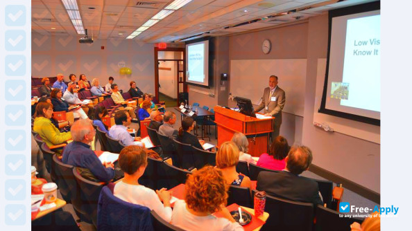 Foto de la New England College of Optometry #9
