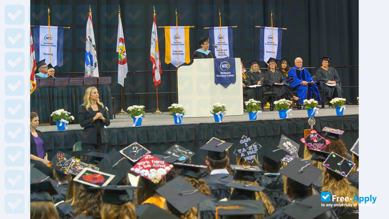 Foto de la Northwest Technical College #4