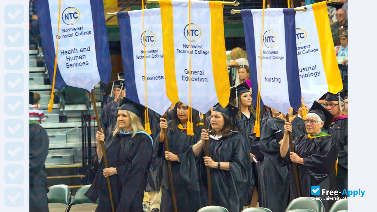 Foto de la Northwest Technical College #3