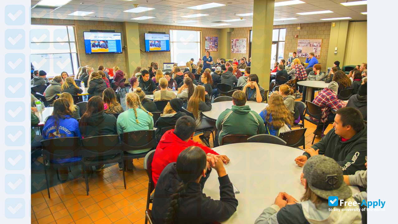 Foto de la Northwest Technical College #6