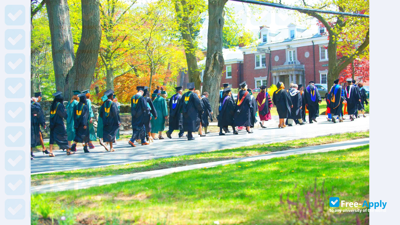 Photo de l’Newbury College #7