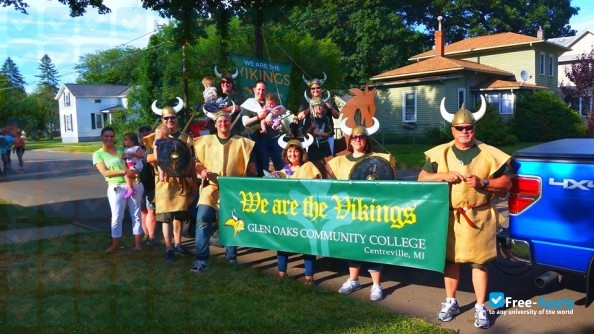Glen Oaks Community College photo #2