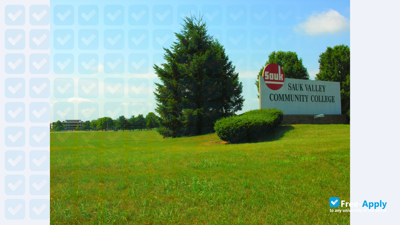 Sauk Valley Community College photo #10