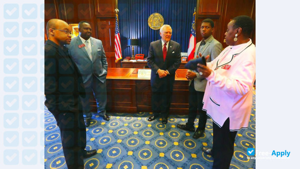 Savannah State University photo #11