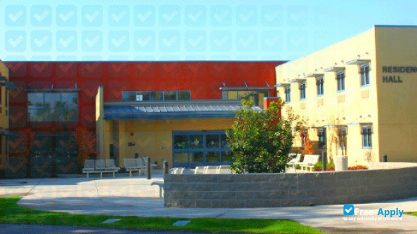 Reedley College photo #9