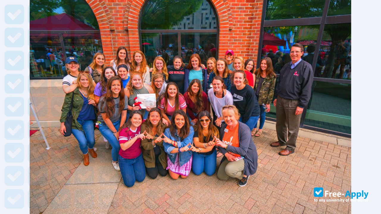 Ohio Wesleyan University photo #12