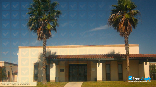 Southwest Texas Junior College фотография №9