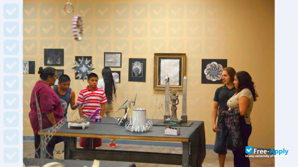Foto de la Southwest University of Visual Arts (Art Center Design College) #11