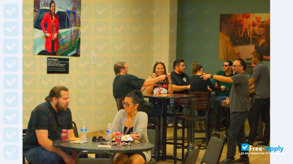 Foto de la Southwest University of Visual Arts (Art Center Design College) #10