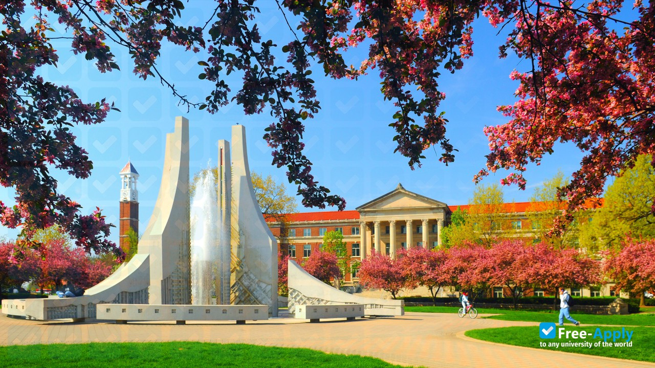 Purdue University photo #4