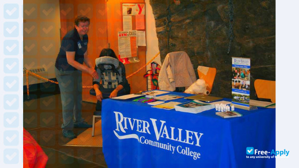 River Valley Community College photo #4