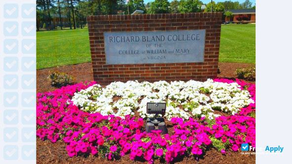 Richard Bland College of the College of William and Mary photo #8