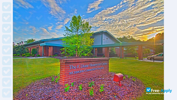 Photo de l’Richmond Community College #3