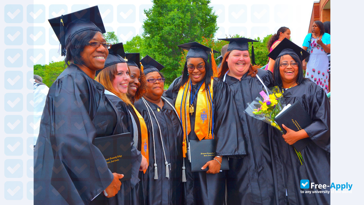 Richmond Community College photo #8