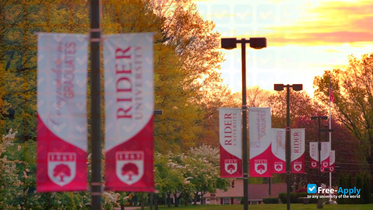 Foto de la Rider University #8