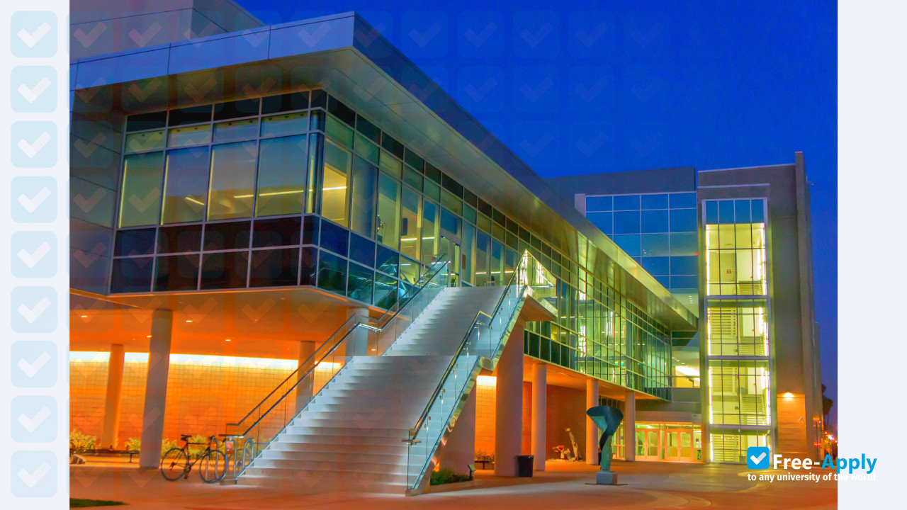 Southern California University of Health Sciences фотография №9