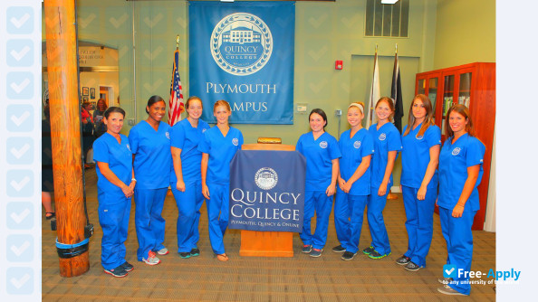Photo de l’Quincy College #5