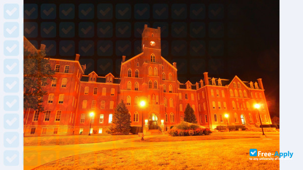 Quincy University фотография №12