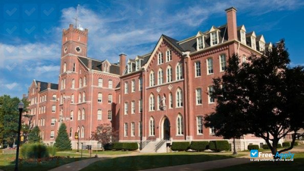 Quincy University фотография №13