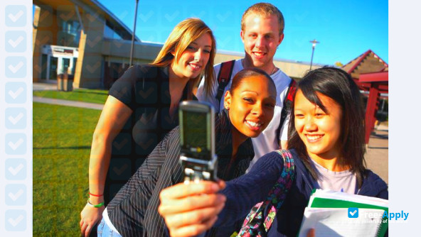 North Hennepin Community College photo #10