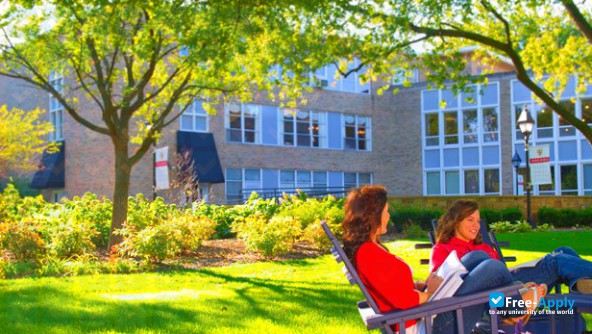 Saint Xavier University photo #2