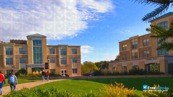 Saint Xavier University photo #8
